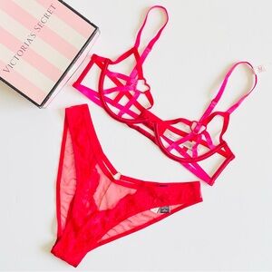 MEDIUM Victoria’s Secret red harness bra set